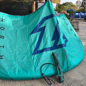 North Orbit 2022 | 8m | טורקיז ובר